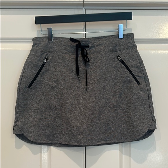NWOT Tek Gear Gray Skort medium - Picture 1 of 6